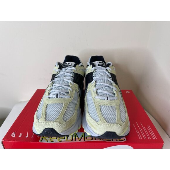 Nike Zoom Vomero 5 Barely Volt Metallic Platinum Mens 10us - Picture 3 of 8